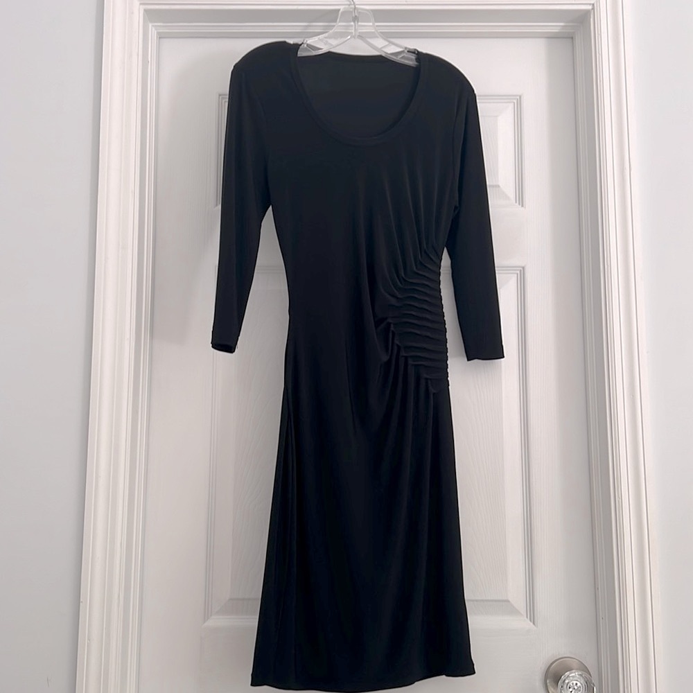 Calvin Klein size 4 NEW missing tag, 3/4 sleeve jersey midi dress, rouched waist